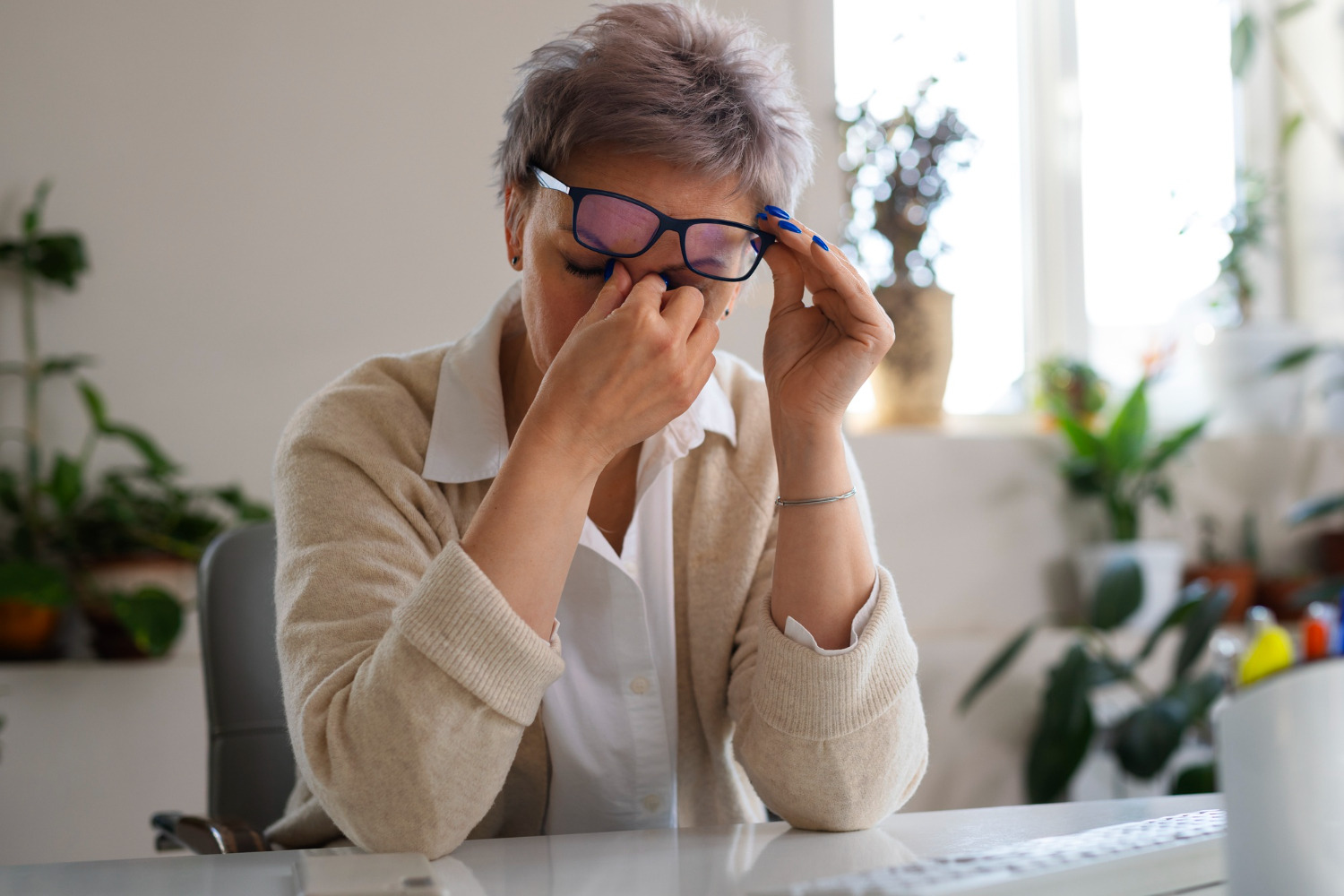5 Cataract Symptoms You Must Know | Spanish Eye Clinic